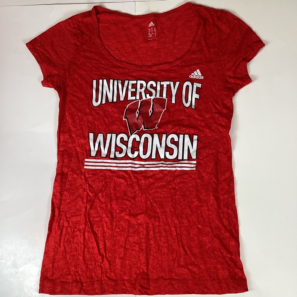 Wisconsin Badgers Womens T Shirt Size Medium Athletic Stretch Short Sleeve Mesh